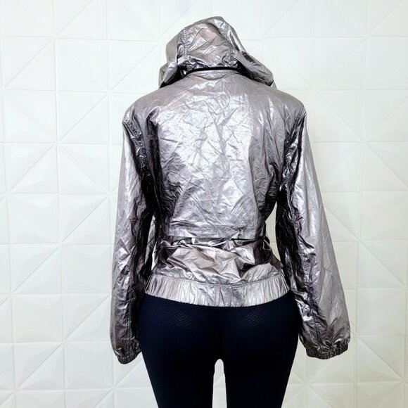 Lululemon Women's Titanium Silver Foil Get Stellar Windbreaker Jacket Size L - Picture 5 of 8